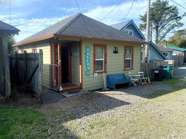 317 N Beacon St, Rockaway Beach, OR 97136