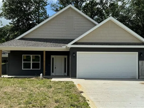 974 E Market St, Warrensburg, MO 64093