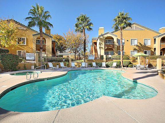Resort-Style Pool & Spa
