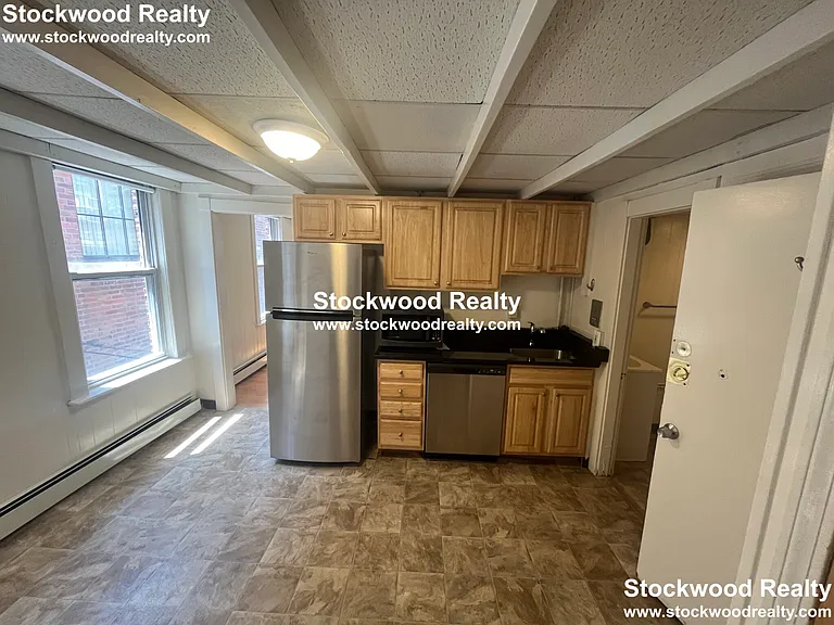 232 Cambridge St — Photo 2