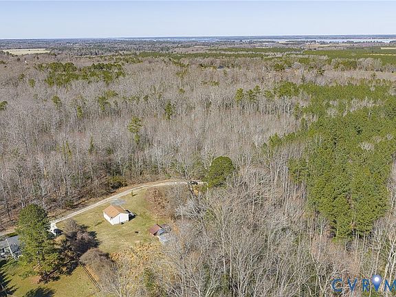 4th image of 451 Southside Ln