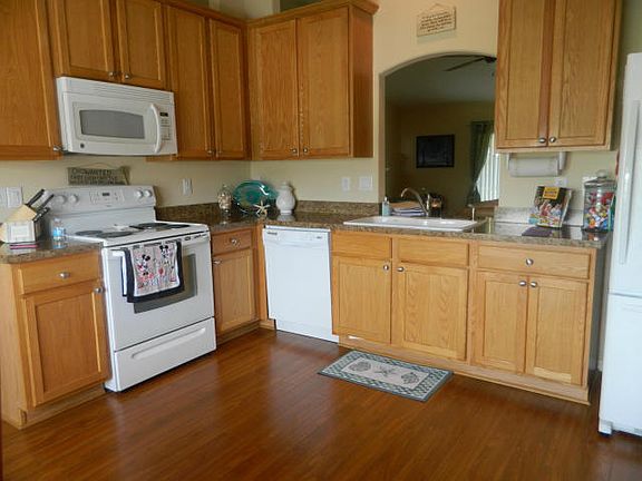 4th image of 411 SW Cahoon Ct