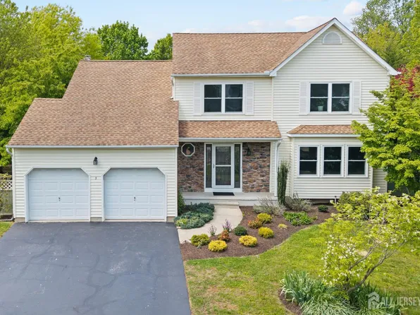 3 Henry Marshall Dr, Trenton, NJ 08620