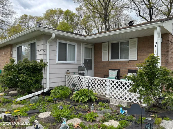13A Robin Street, Manchester, NJ 08759