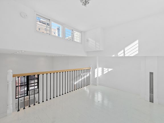 3rd image of 72 Irving Pl APT 5A