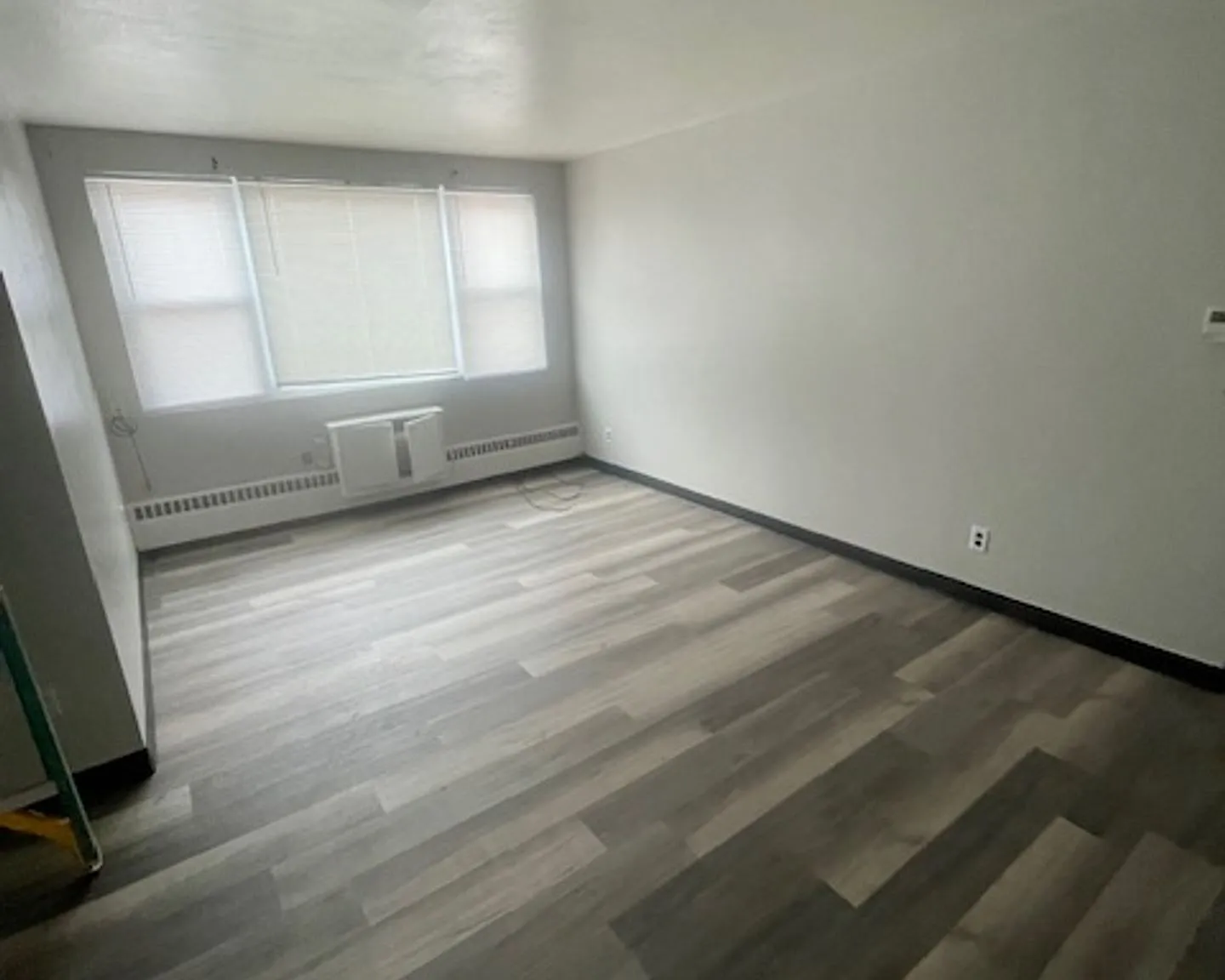 828 SW Illinois Ave — Photo 4