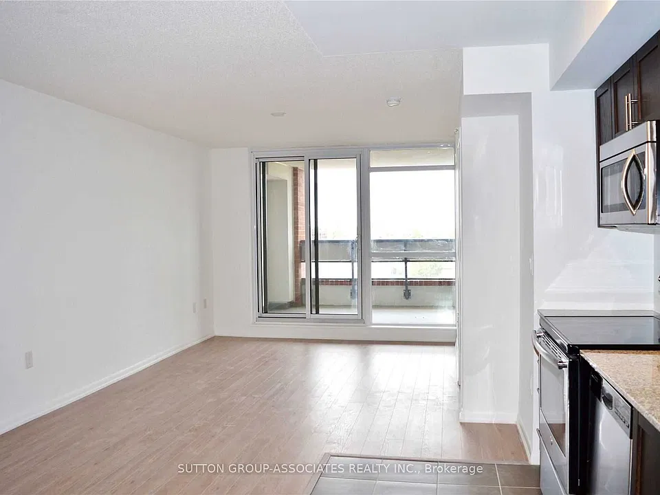 830 Lawrence Ave W #714