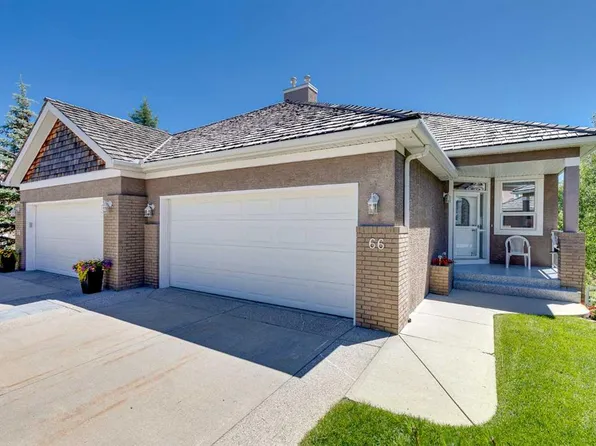 66 Royal Mnr NW, Calgary, AB T3G 5T6