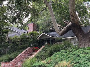 4021 Stoneybrook Dr, Sherman Oaks, CA 91403