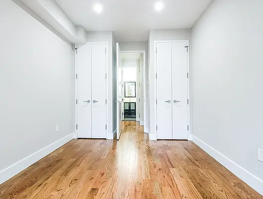 Rented by Warren T Real Estate Corp. | media 4