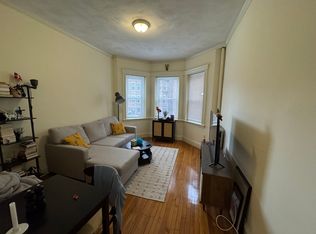 106 Queensberry St APT 5, Boston, MA 02215