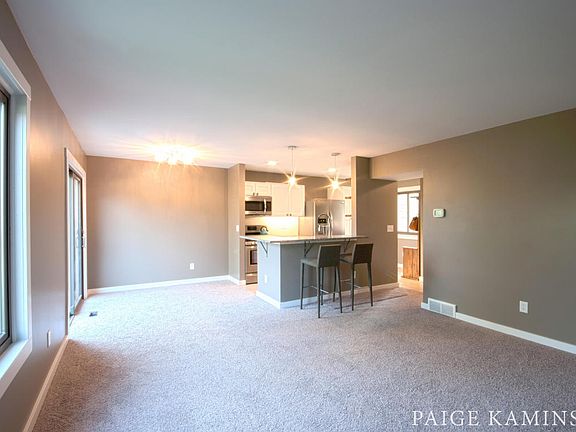 4th image of 6242 Acropolis Dr SE