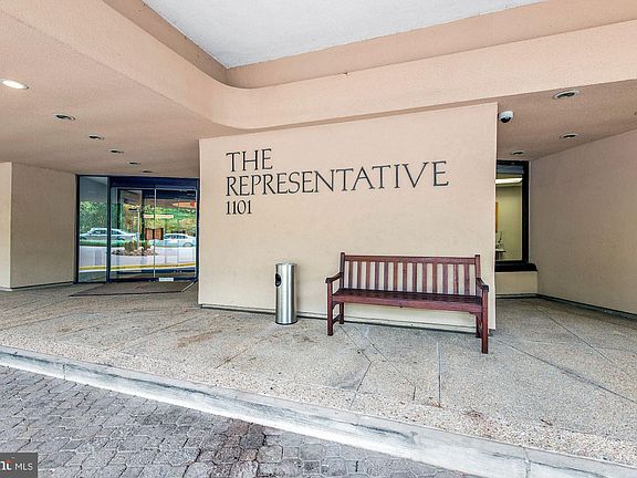 4th image of 1101 S Arlington Ridge Rd APT 704