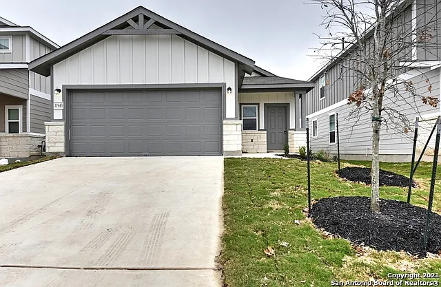 3 bed, 2.0 bath, 1504 sqft, $1,750 — Photo 1