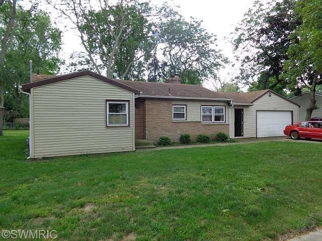 2nd image of 1326 Merrifield Ave