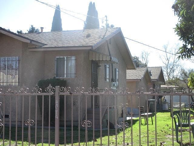 2nd image of 2910 Poplar Dr