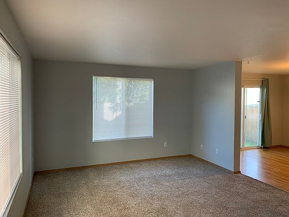 4th image of 15418 94th Ave SE
