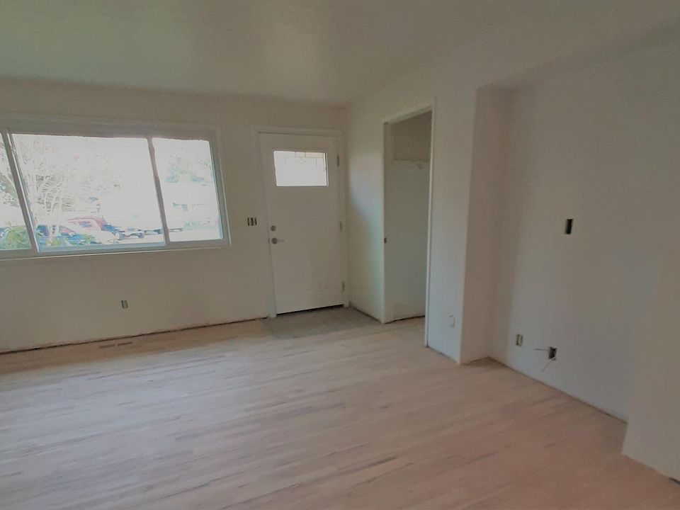 2nd image of 13252 SE Ranstad Ct