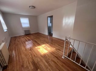 61-51 224th St #D, Oakland Gardens, NY 11364