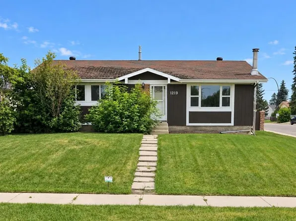 1219 E 68th St NE, Calgary, AB T2A 5K6