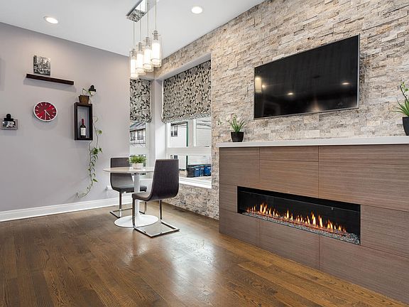 4th image of 957 N Greenview Ave #1