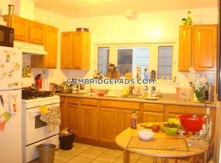 17 Huntington St #1, Cambridge, MA 02141