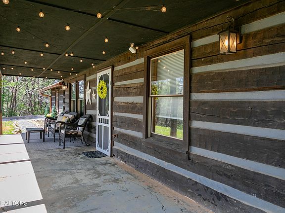 4th image of 3650 Four Seasons Ln
