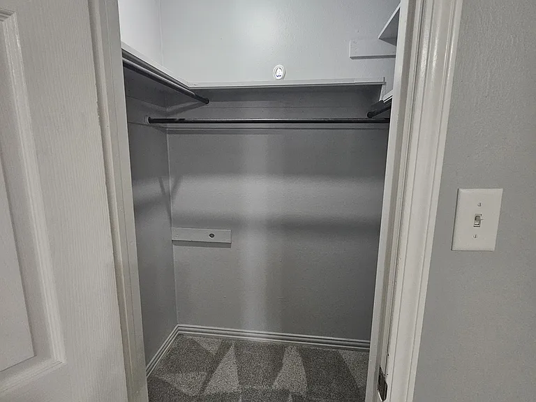 4617 NE Columbia Ave — Photo 16