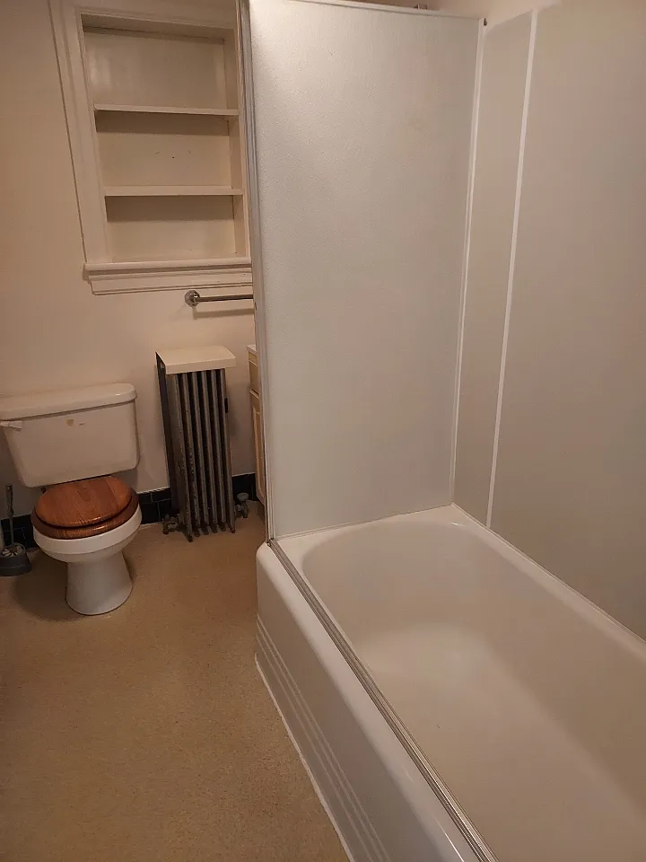 2 bed, $1,000 — Photo 2