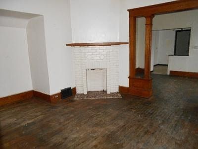 2nd image of 2902-2904 Holland St