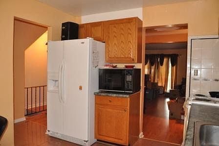 1st image of 2860 Gloucester Ct