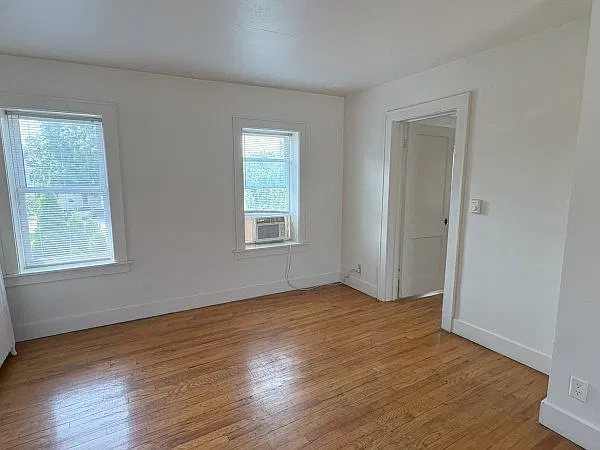 1 bed, 756 sqft, $985 — Photo 4