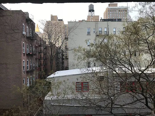 Rented by PocketBroker Inc | media 45