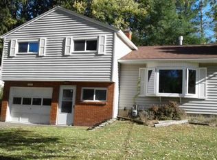 821 Country Club Rd, Vestal, NY 13850