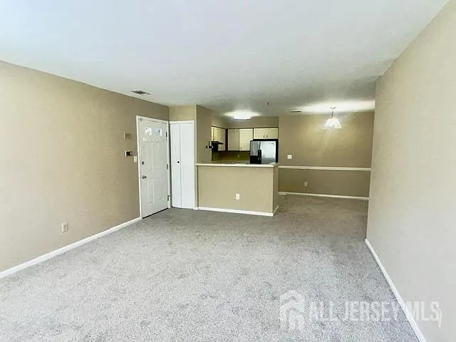93 Longfield Ct — Photo 4