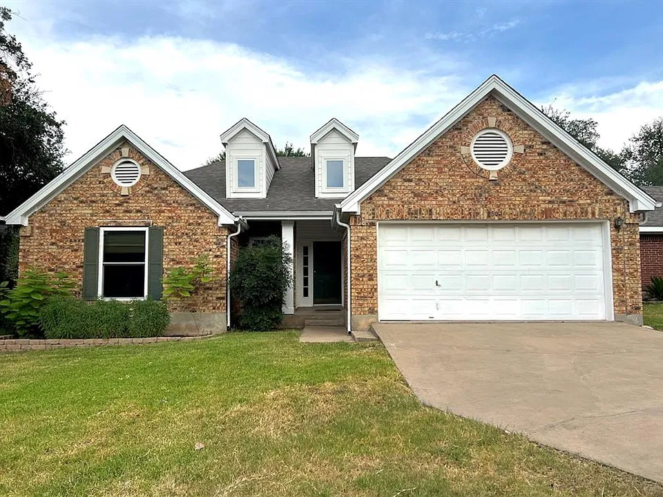 1808 Lion Heart Dr