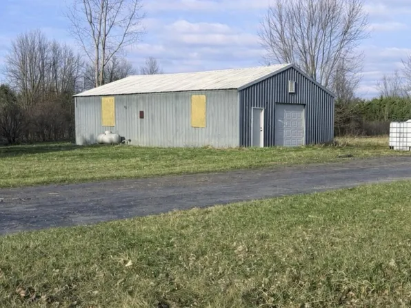 8448 N Center Rd, Mount Morris, MI 48458