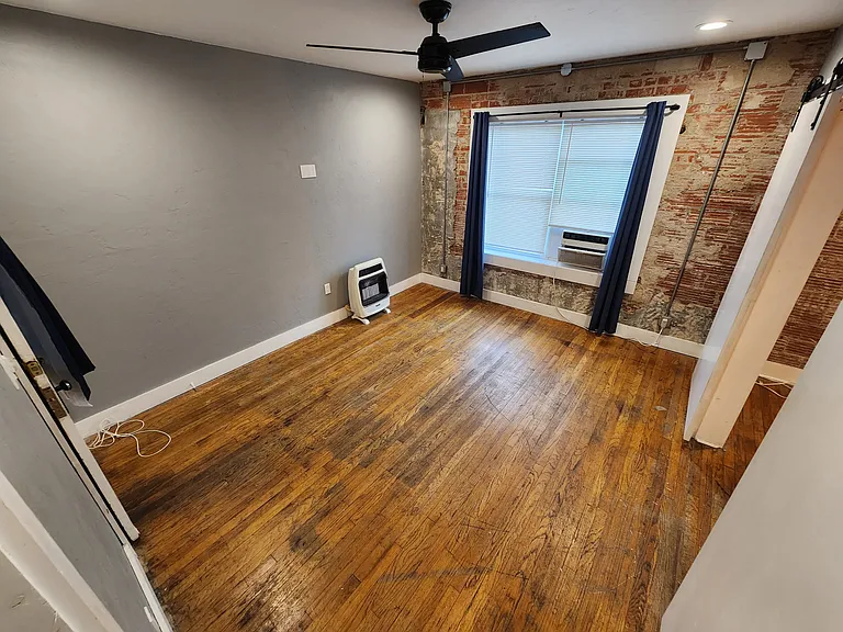 804 E Main St #4 — Photo 5