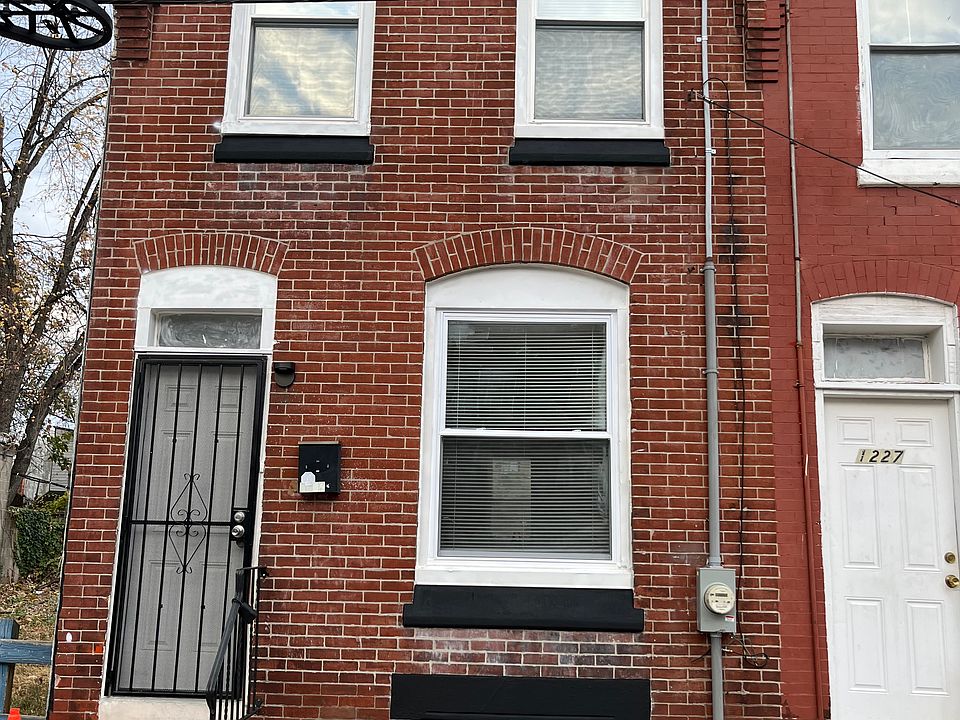 1st image of 1229 W William St #1