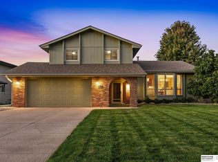 11006 Sahler St, Omaha, NE 68164