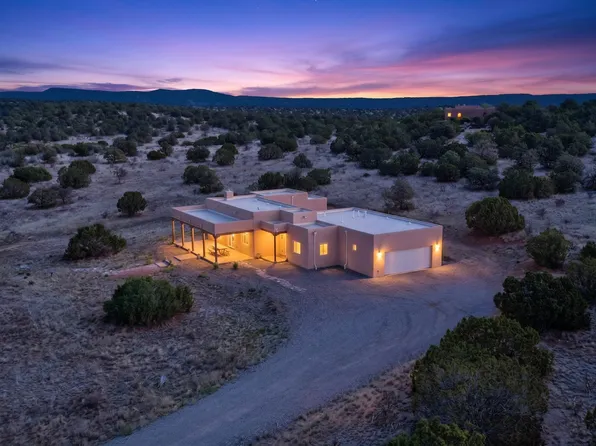 176 Principe De Paz, Santa Fe, NM 87508