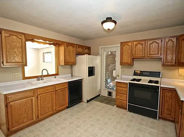 5209 W 22nd St, Indianapolis, IN 46224