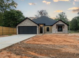 Hilburn Rd, Kilgore, TX 75662
