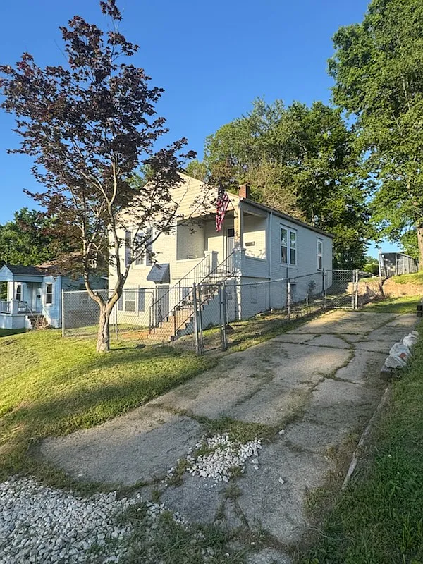 2 bed, 660 sqft, $895 — Photo 1