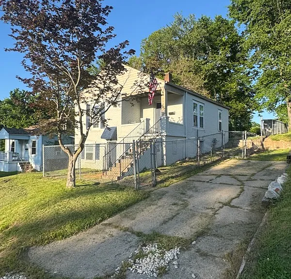 1106 N Frederick St — Photo 1