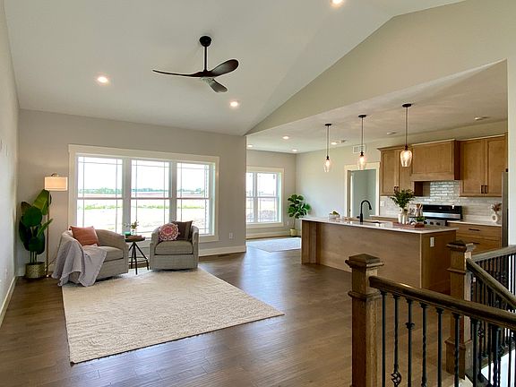 2nd image of 3914 Jade Dr