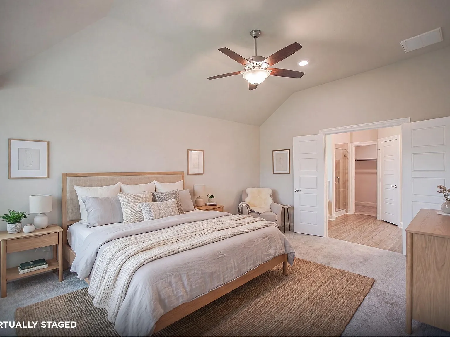 4 bed, 3.0 bath, 2025 sqft, $2,800 — Photo 4