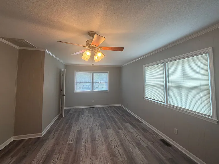 3201 Chalmers Dr — Photo 22