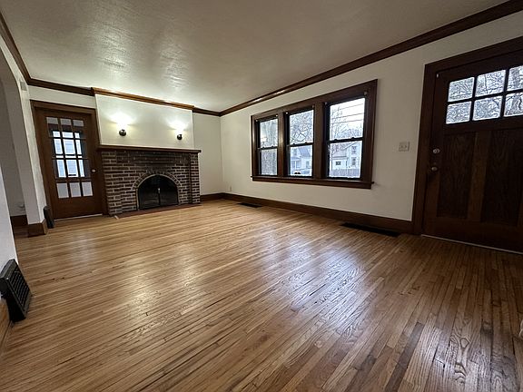 4th image of 1233 Crosby St
