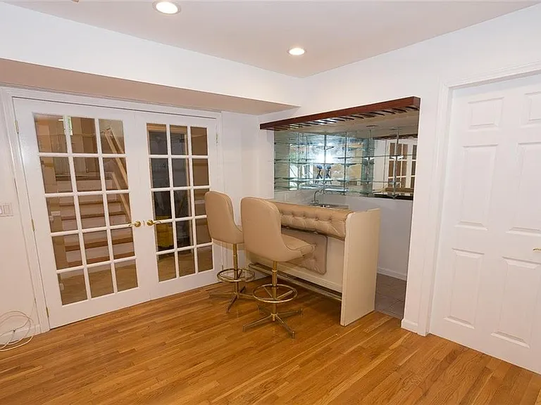 49 Soulice Pl — Photo 18